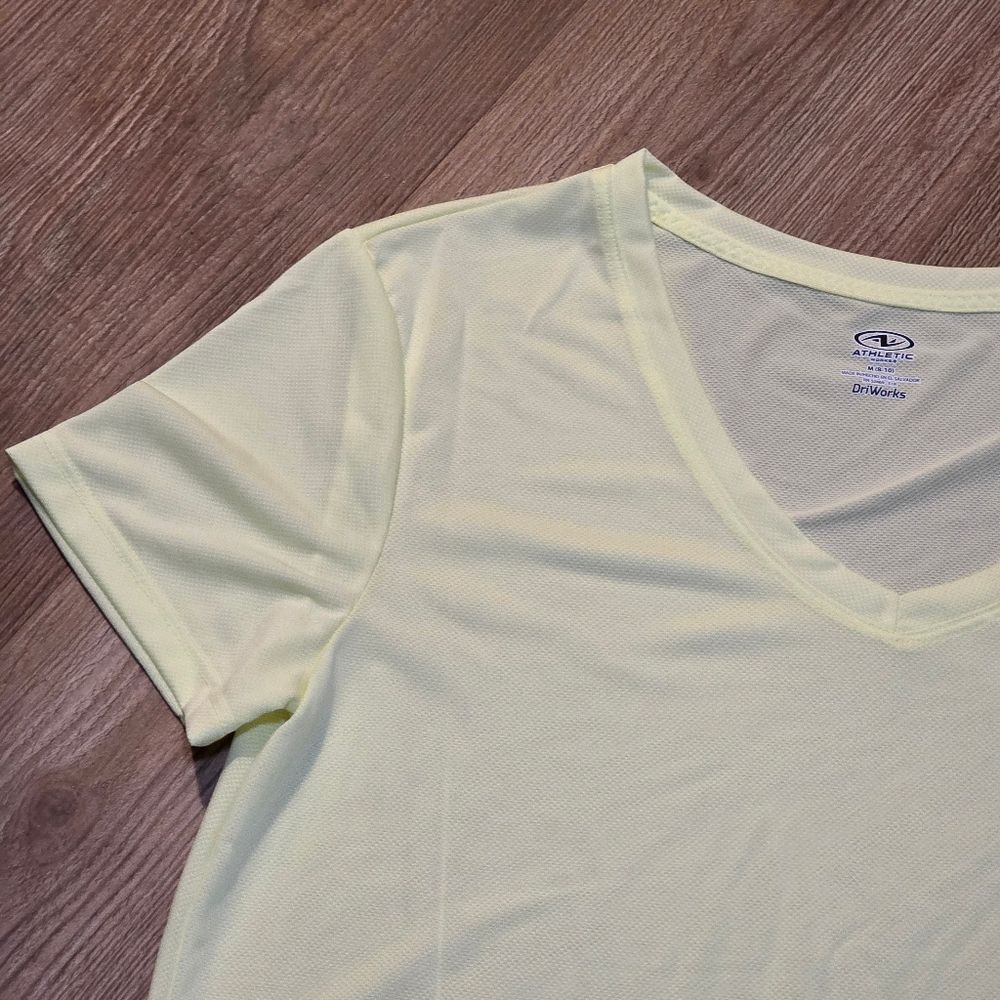 Nwt Neon Yellow Vneck Athletic Short Sleeve Top Medium — image 8 of 8